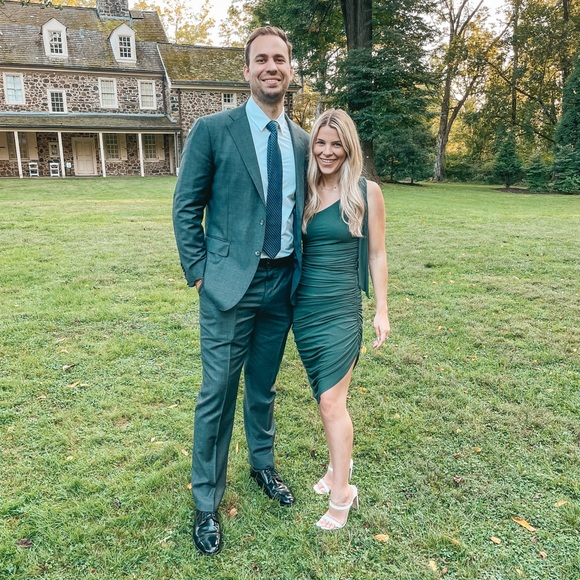 Majorelle revolve dark green midi one shoulder dress - Picture 4 of 4